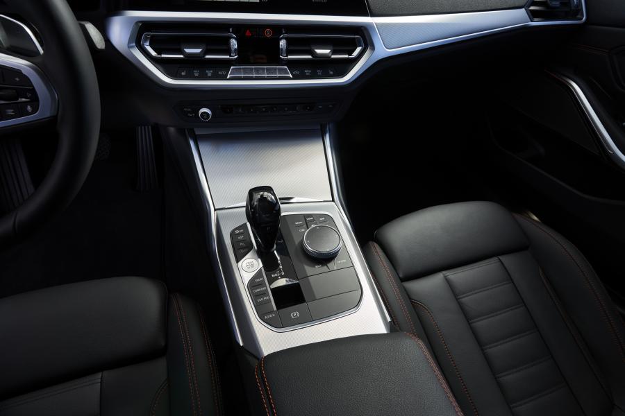 Интерьер BMW 320d Sport Line (G20) 2019 года  (WW) (фото 180 из 311)